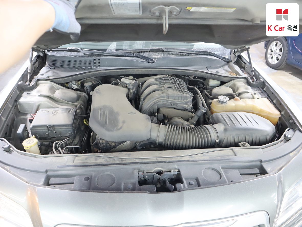 CHRYSLER 300C - 33