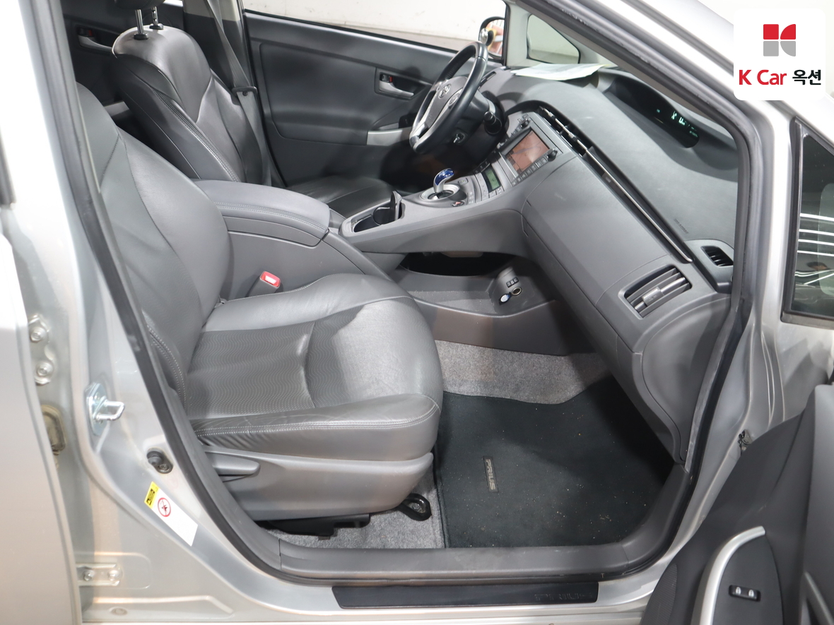 Toyota Prius - 31