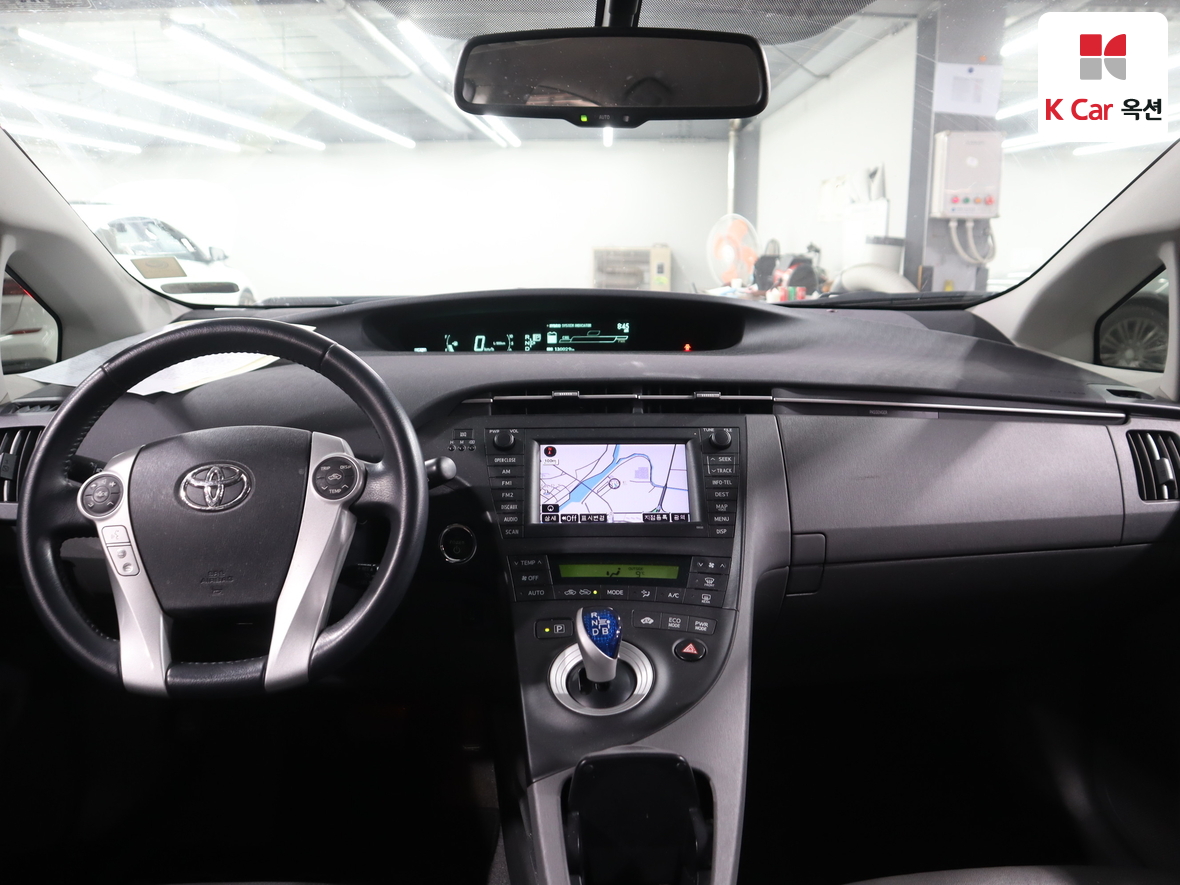 Toyota Prius - 3
