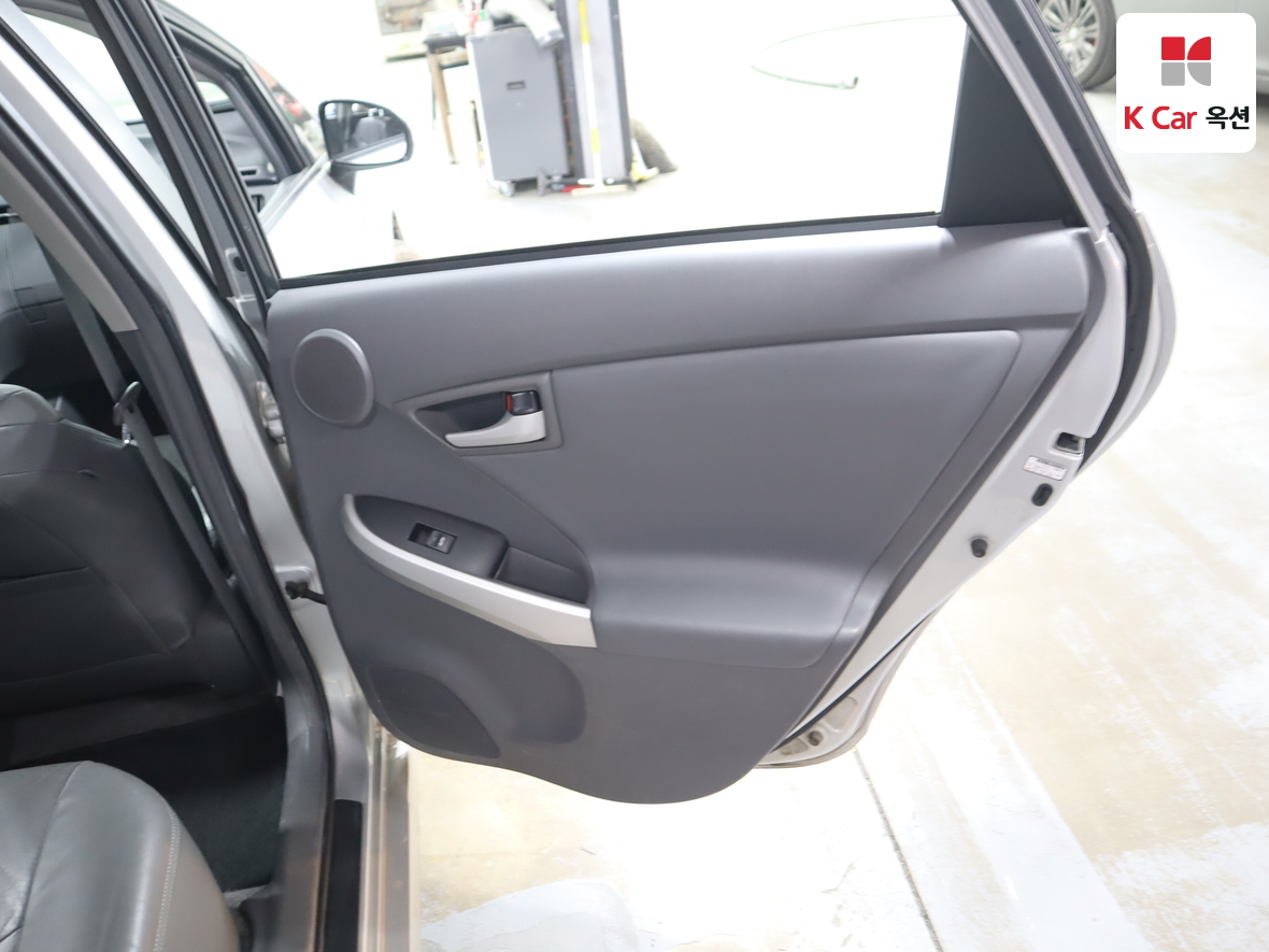 Toyota Prius - 28