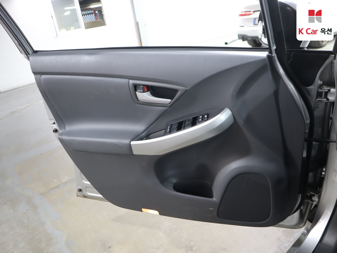Toyota Prius - 8