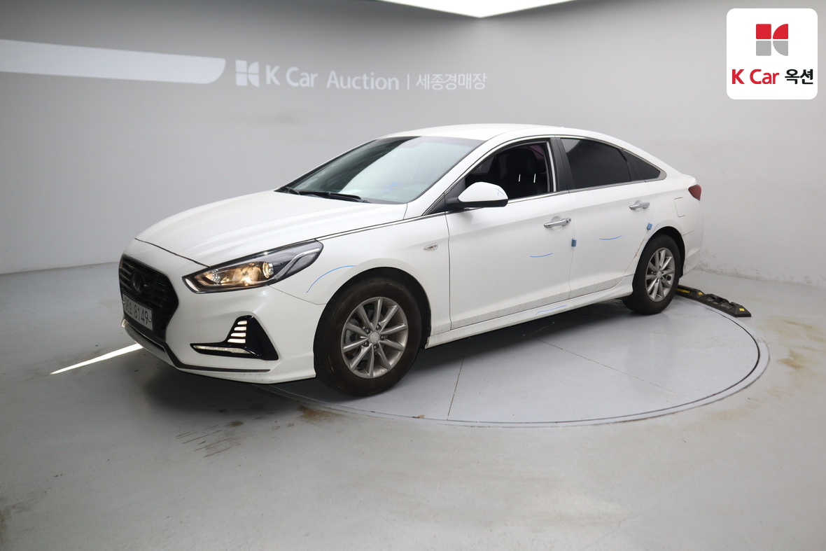 Hyundai Sonata - 1