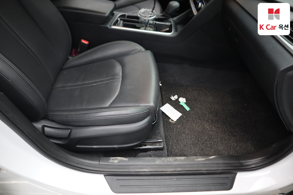 Hyundai Sonata - 27