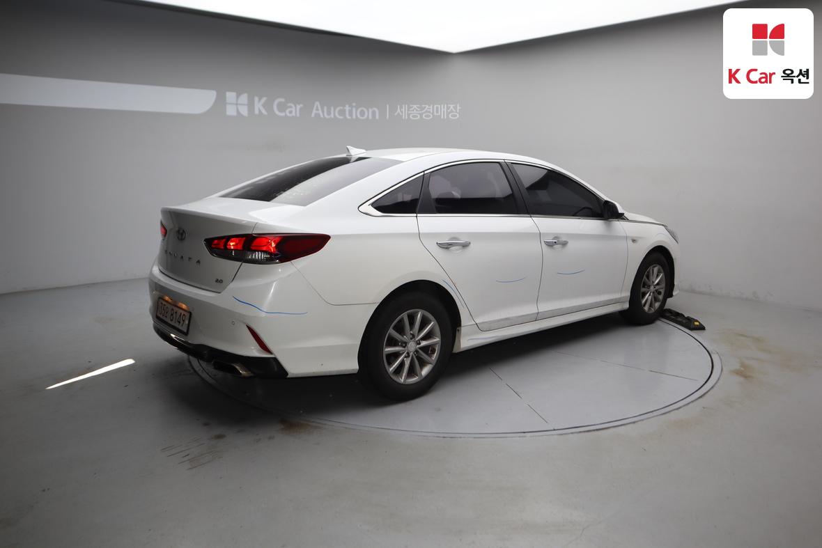Hyundai Sonata - 2