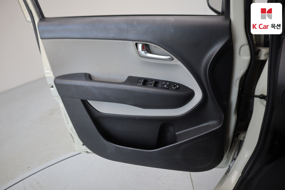 Kia Ray 2012 - Image 8