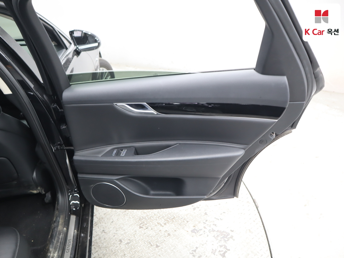 Genesis G80 - 29