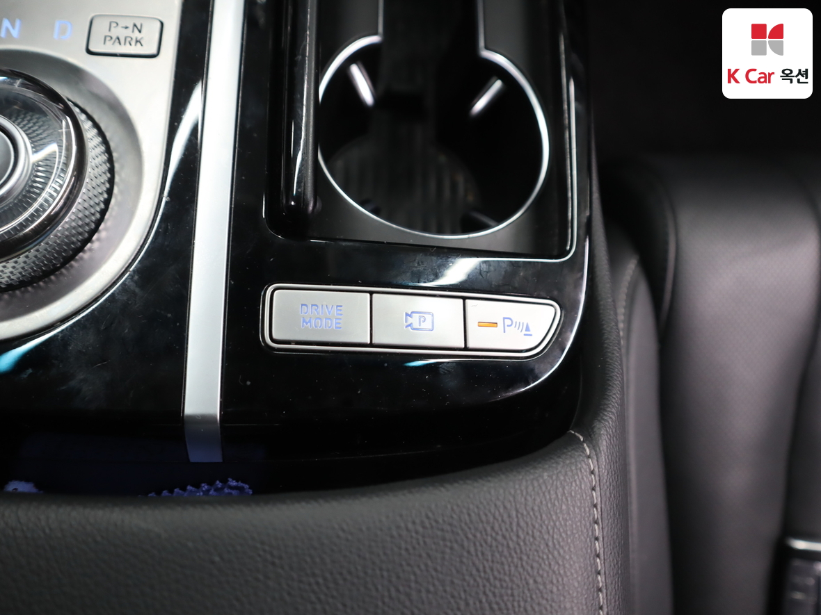 Genesis G80 - 16