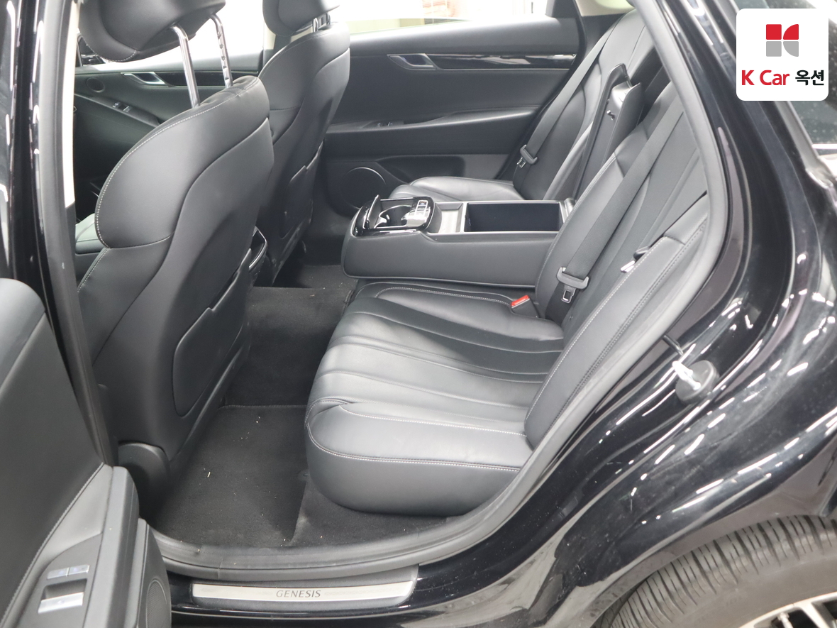 Genesis G80 - 24