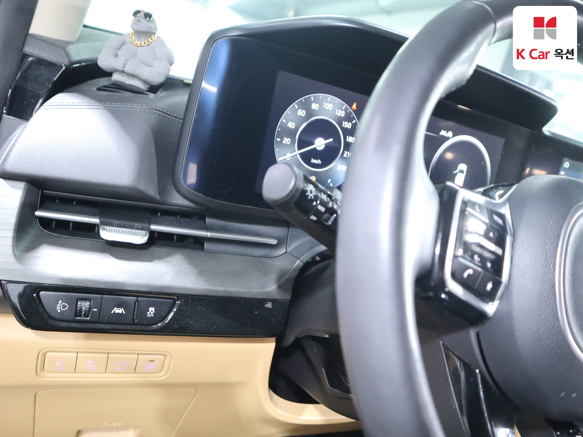 Kia Carnival 2023 - Image 9