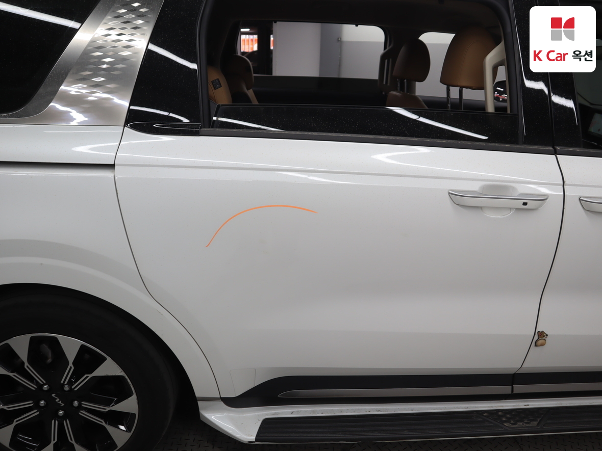 Kia Carnival 2023 - Image 40