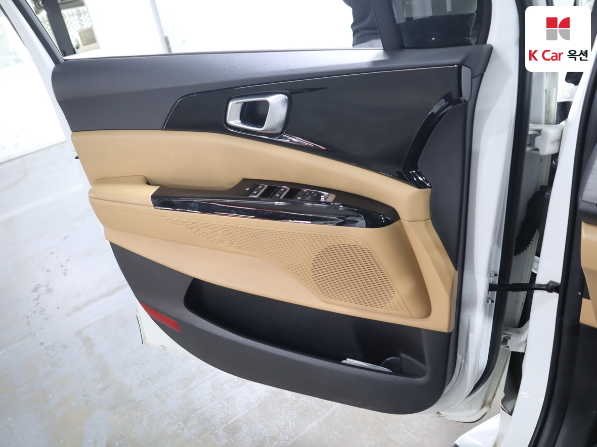 Kia Carnival 2023 - Image 8