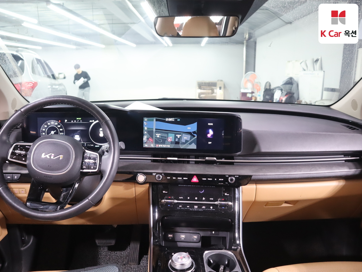 Kia Carnival 2023 - Image 3