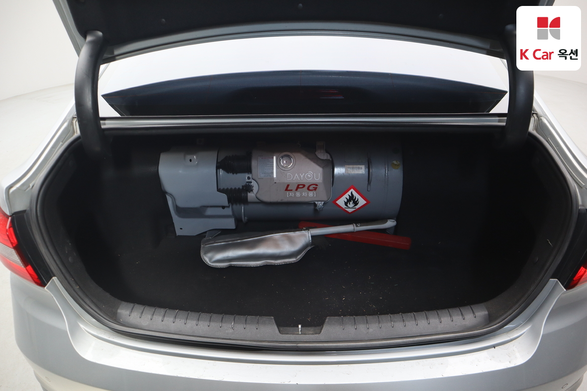 Hyundai Sonata 2017 - Image 25