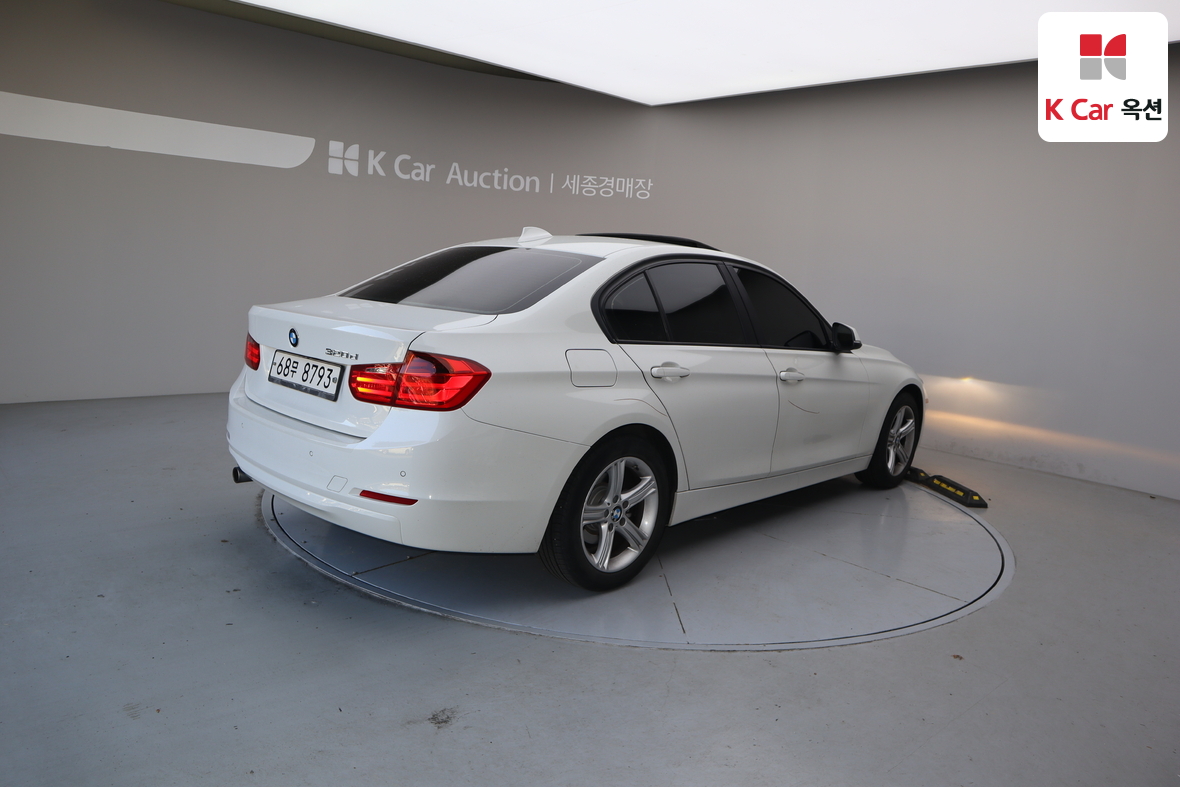 BMW 3 시리즈 - 2