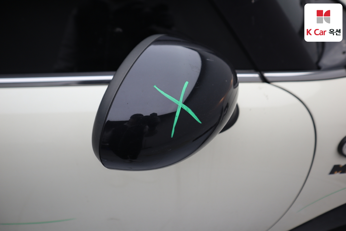 BMW MINI 2014 - Image 40