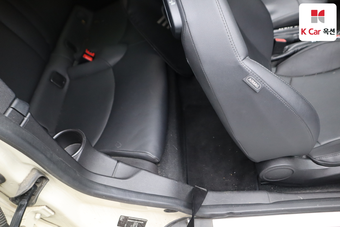 BMW MINI 2014 - Image 28