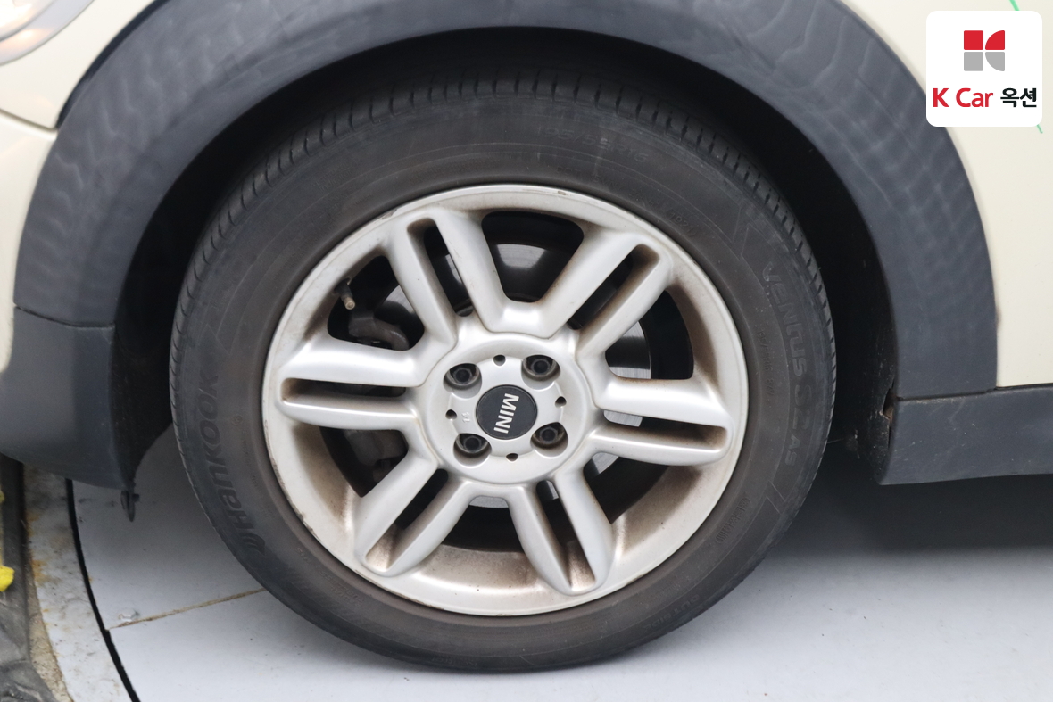 BMW MINI 2014 - Image 46