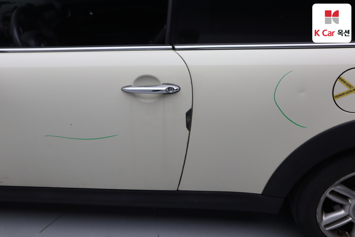 BMW MINI 2014 - Image 37