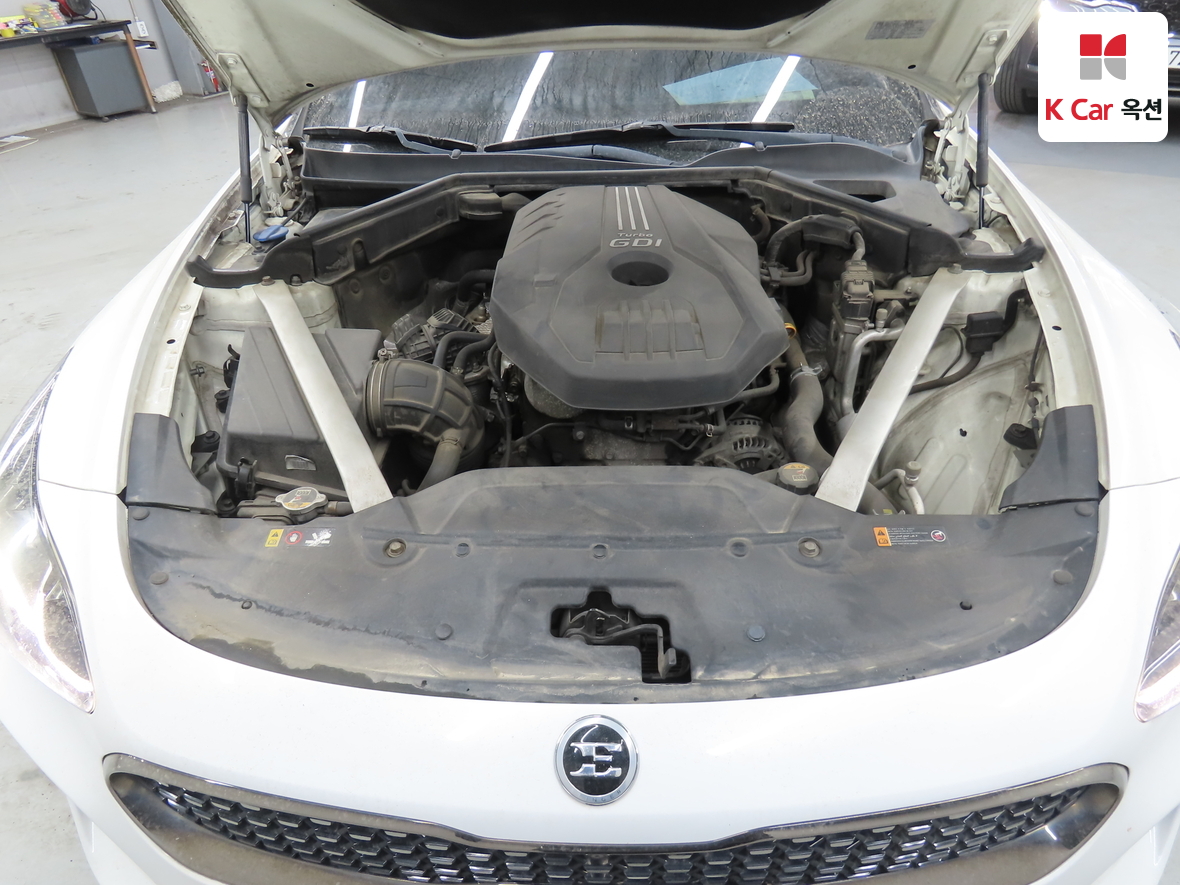 Kia Stinger - 34