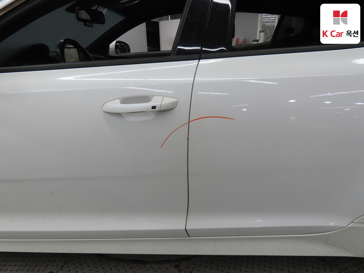 Kia Stinger - 38