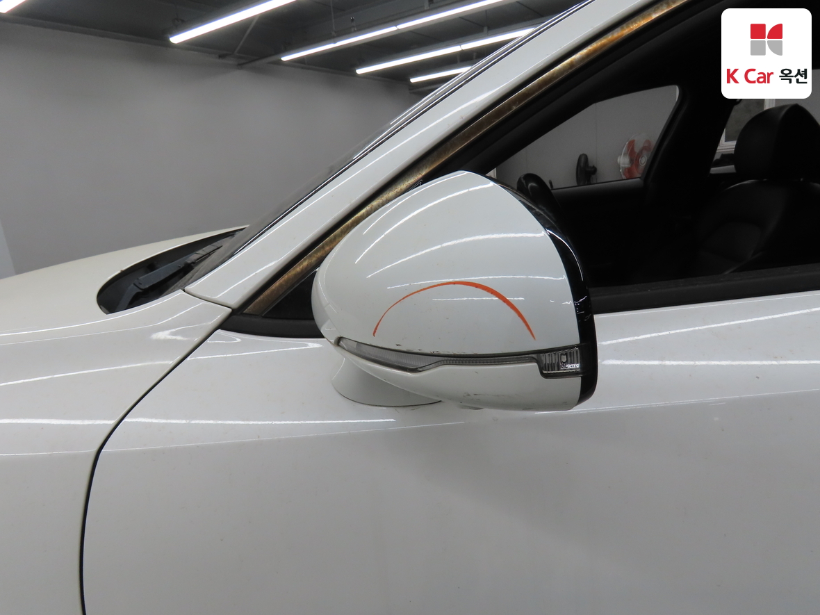 Kia Stinger - 37