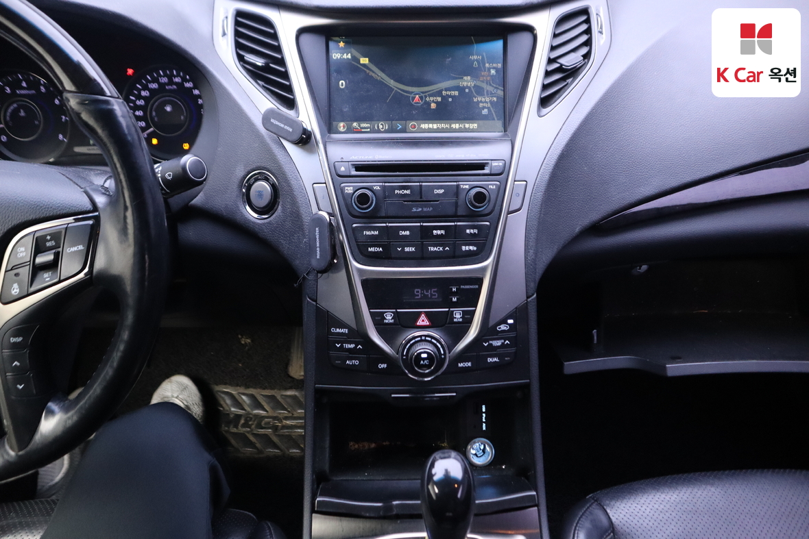 Hyundai AZERA 2014 - Image 6