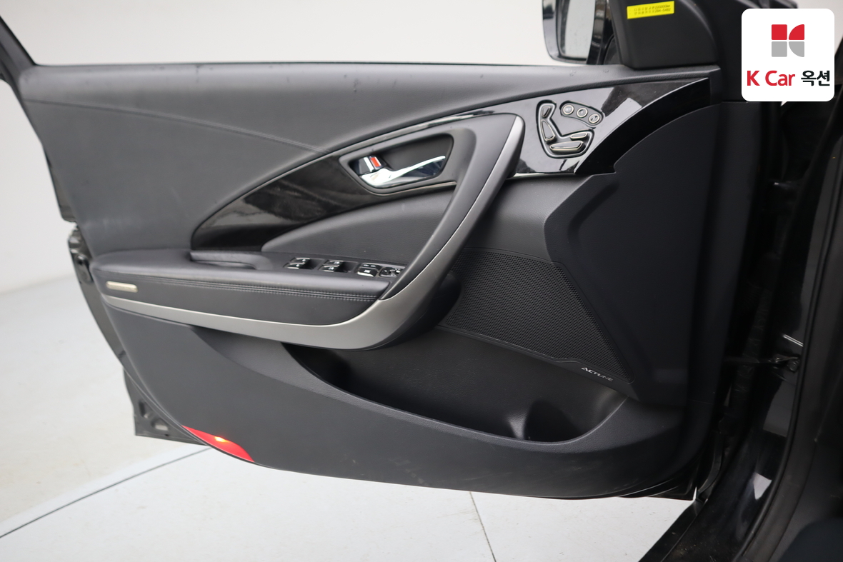 Hyundai AZERA 2014 - Image 8