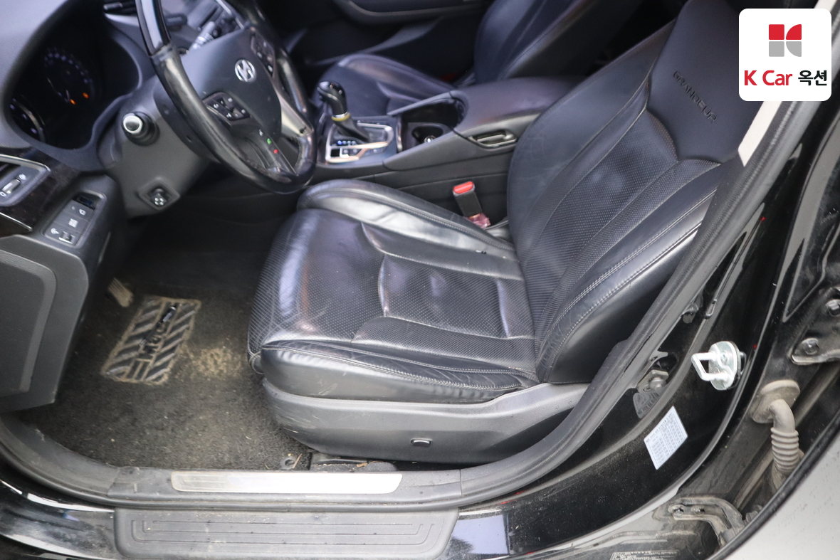 Hyundai AZERA 2014 - Image 18