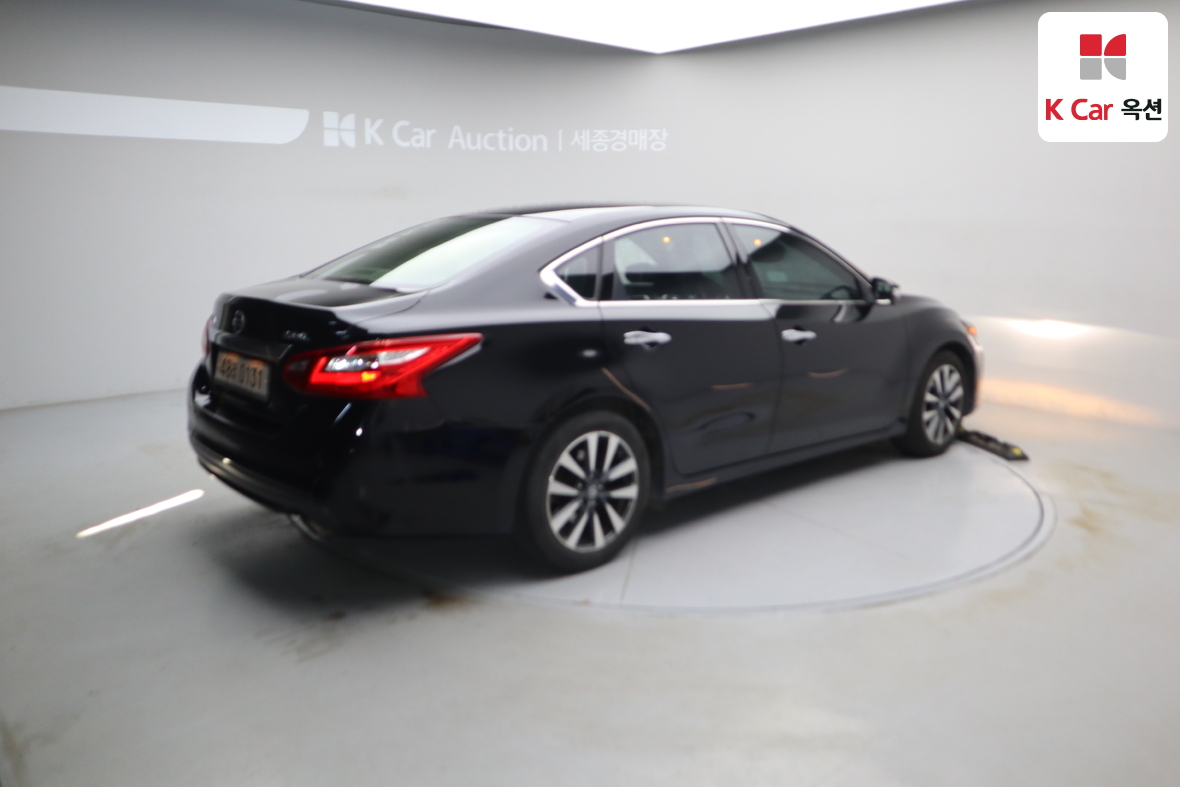 Nissan Altima 2017 - Image 2