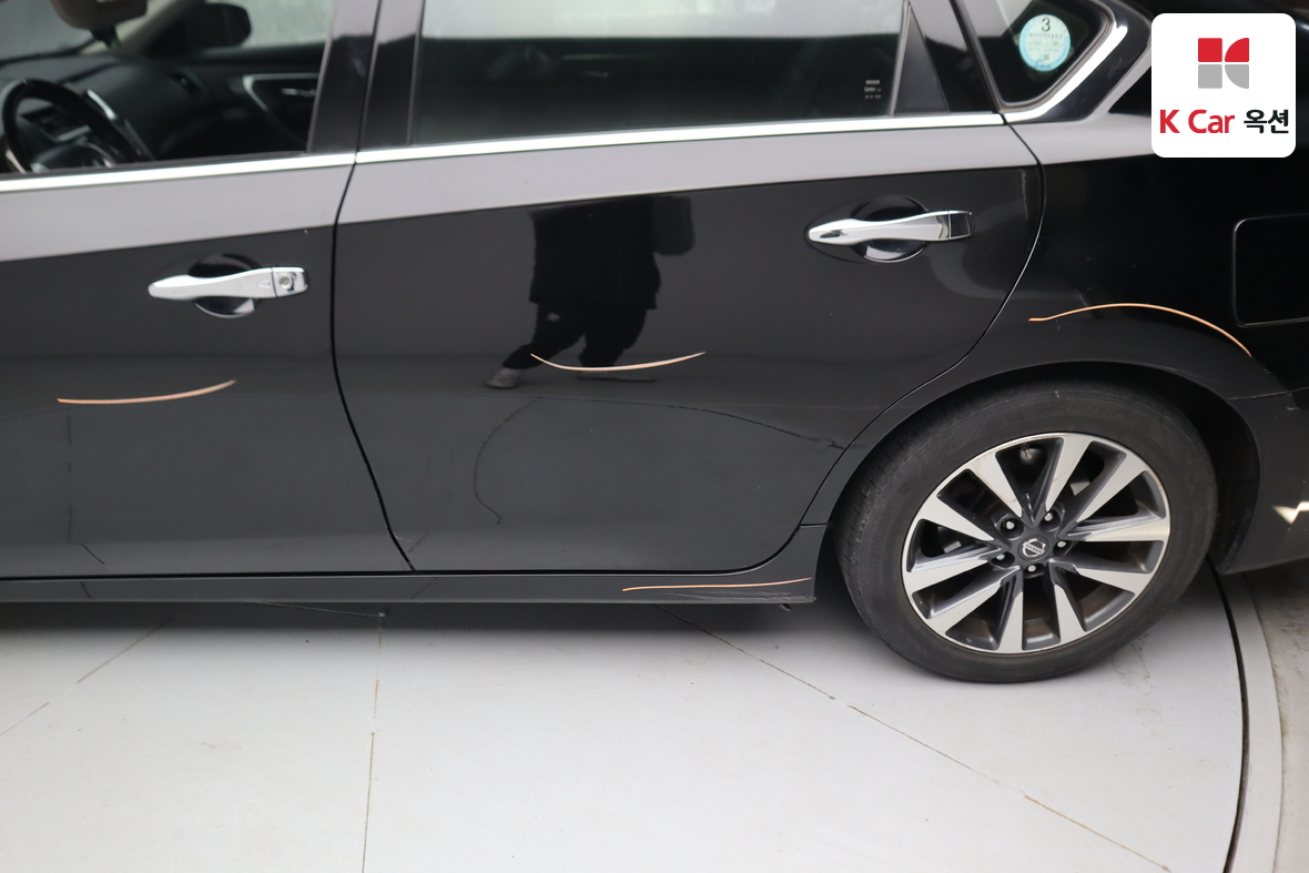 Nissan Altima 2017 - Image 35