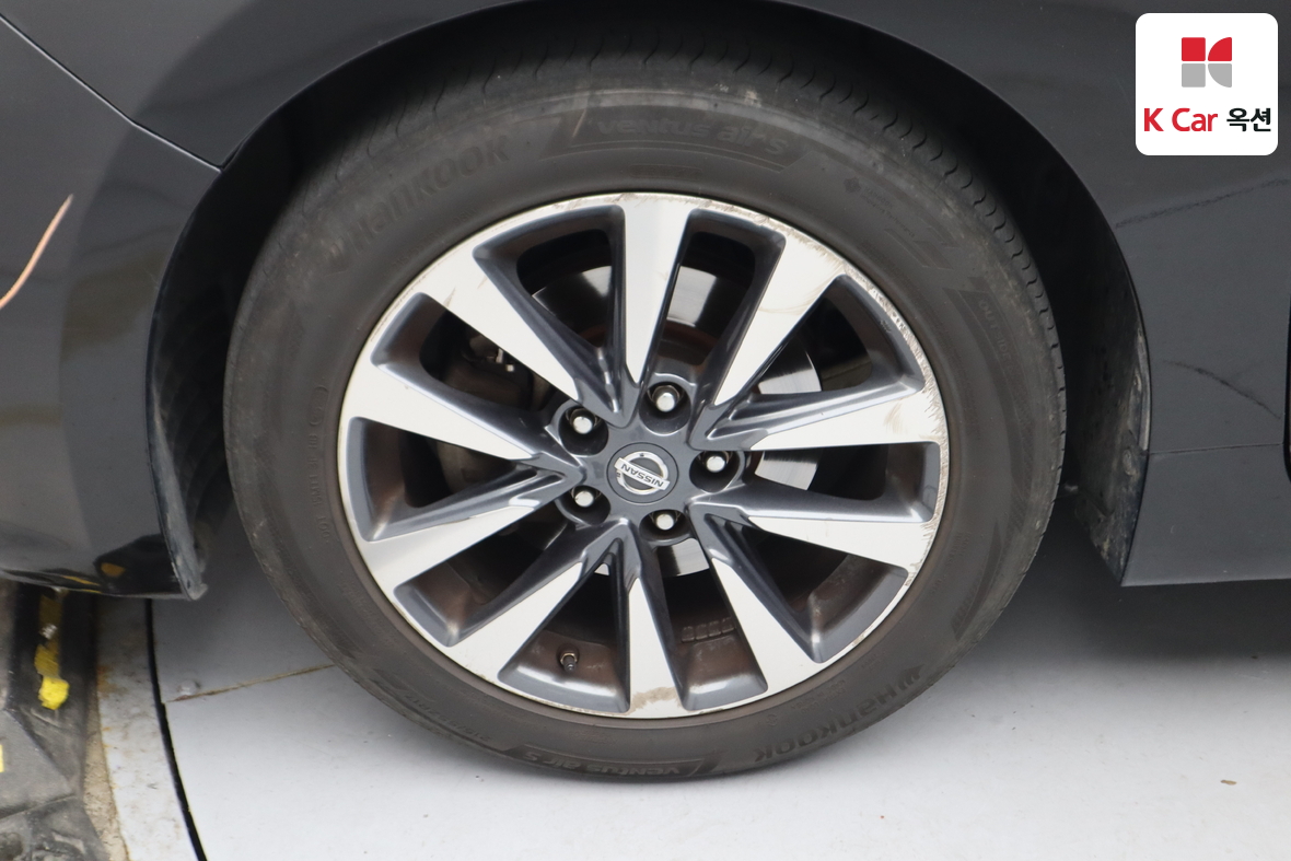 Nissan Altima 2017 - Image 46