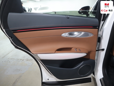 2025 - genesis gv70