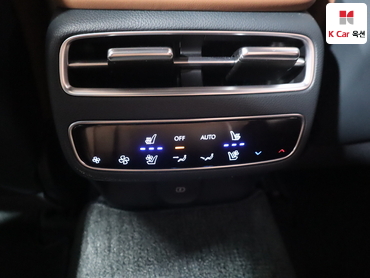 2025 - genesis gv70