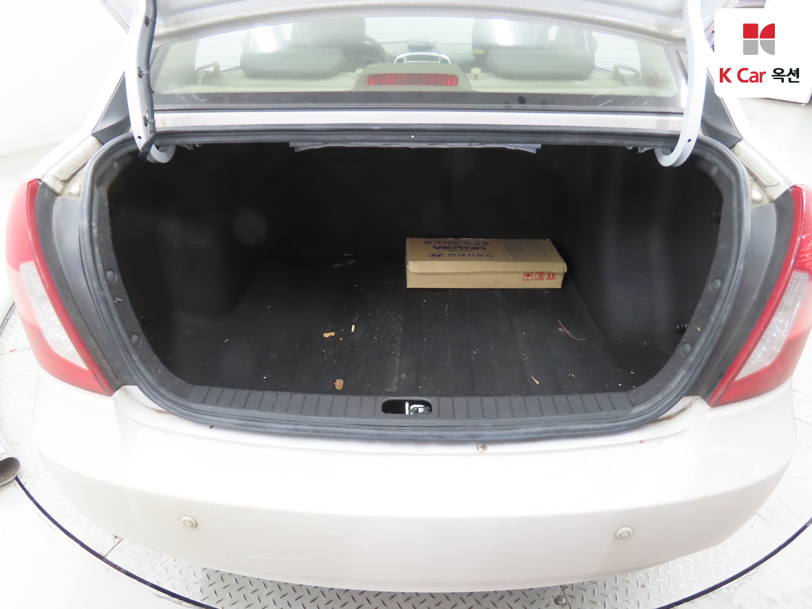 Hyundai Verna - 25