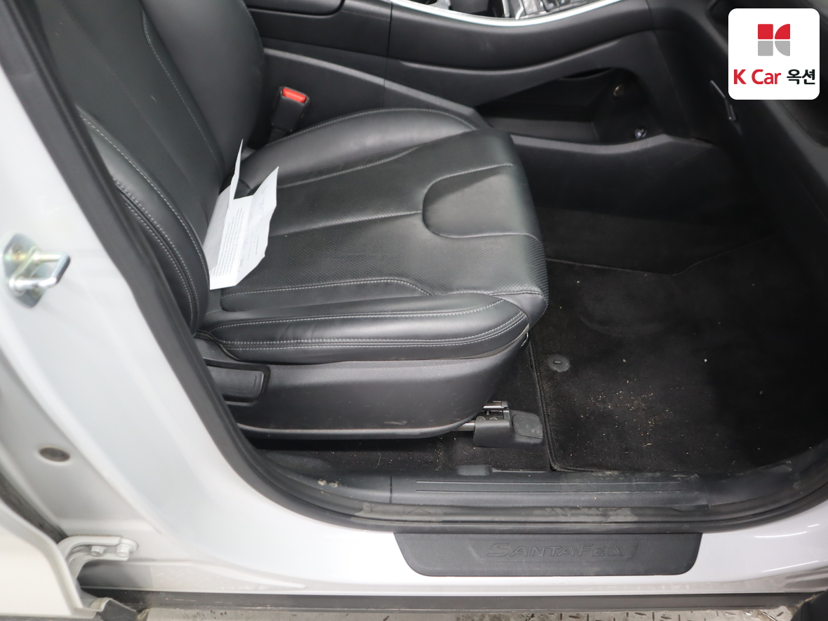 هيونداي سانتافي 2022 - صورة 30