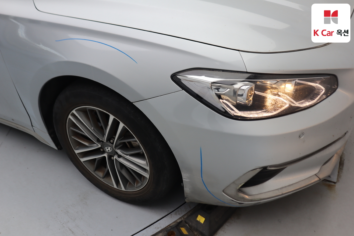 Hyundai AZERA 2018 - Image 42