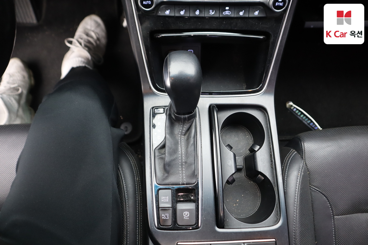 Hyundai AZERA 2018 - Image 15