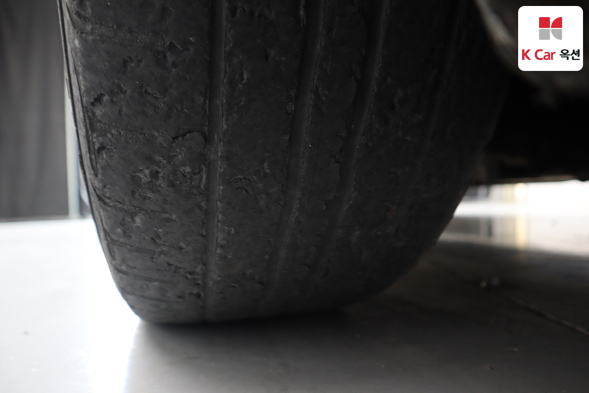 Hyundai AZERA 2018 - Image 29