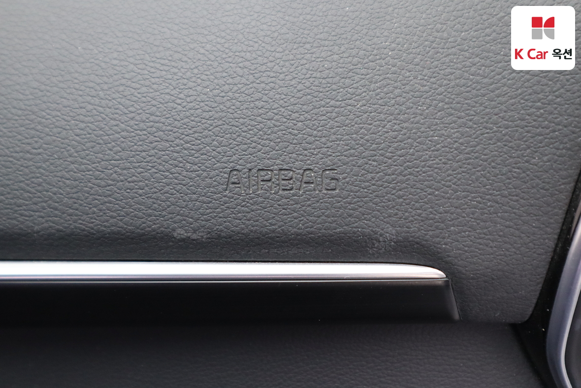 Hyundai AZERA 2018 - Image 28