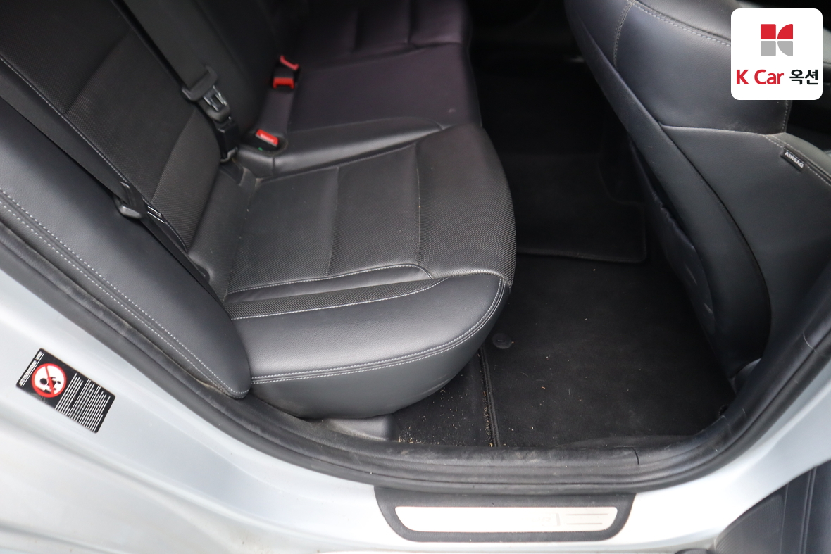 Hyundai AZERA 2018 - Image 25