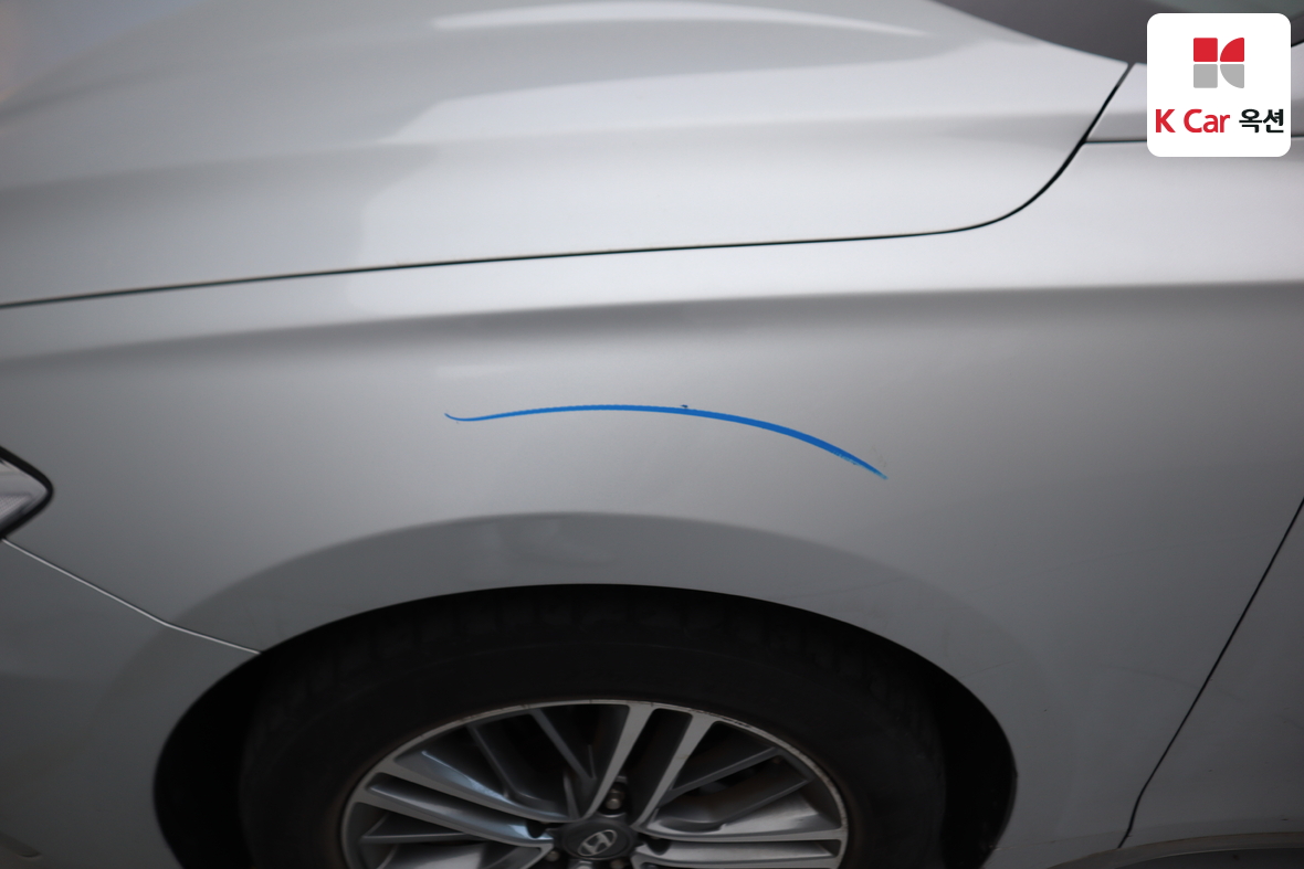 Hyundai AZERA 2018 - Image 32