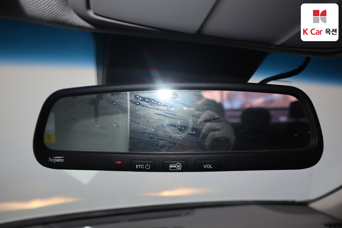 Hyundai AZERA 2018 - Image 12