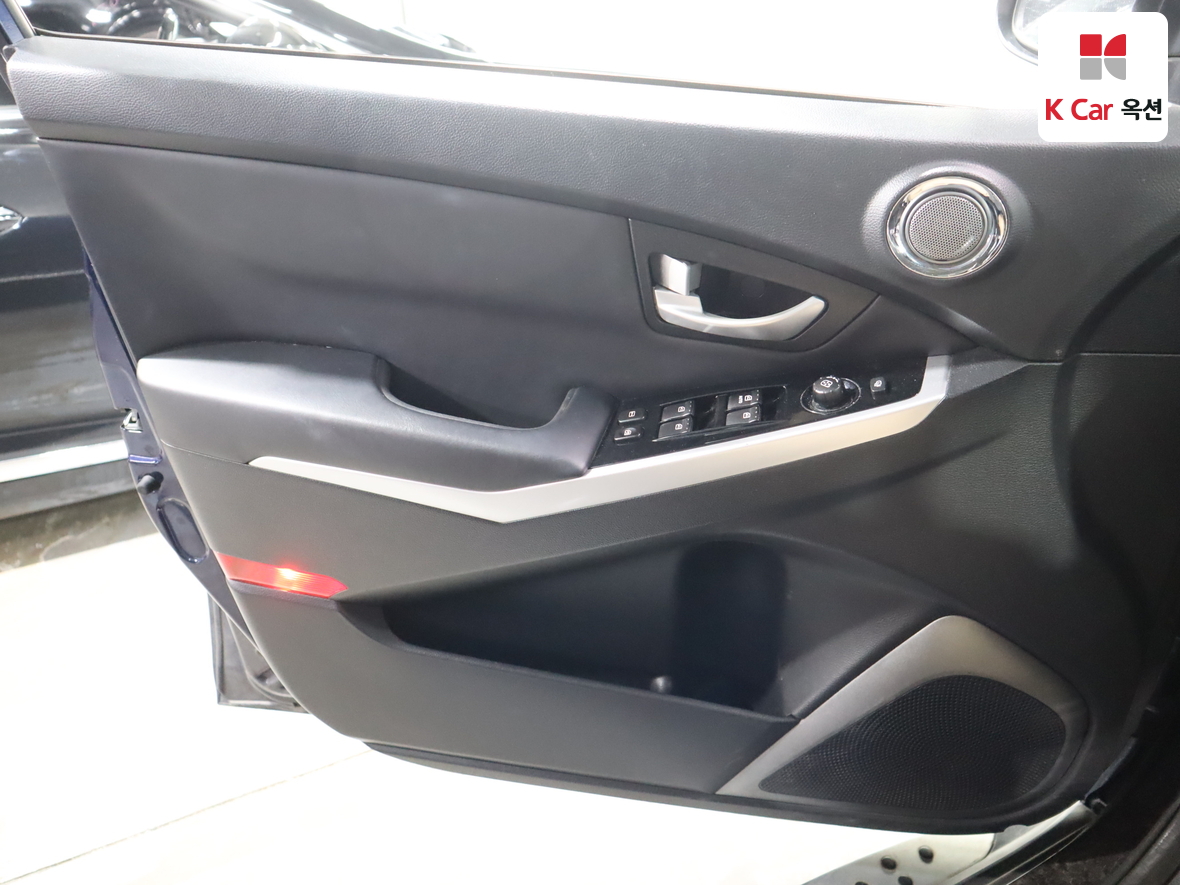KG Mobility Korando - 8