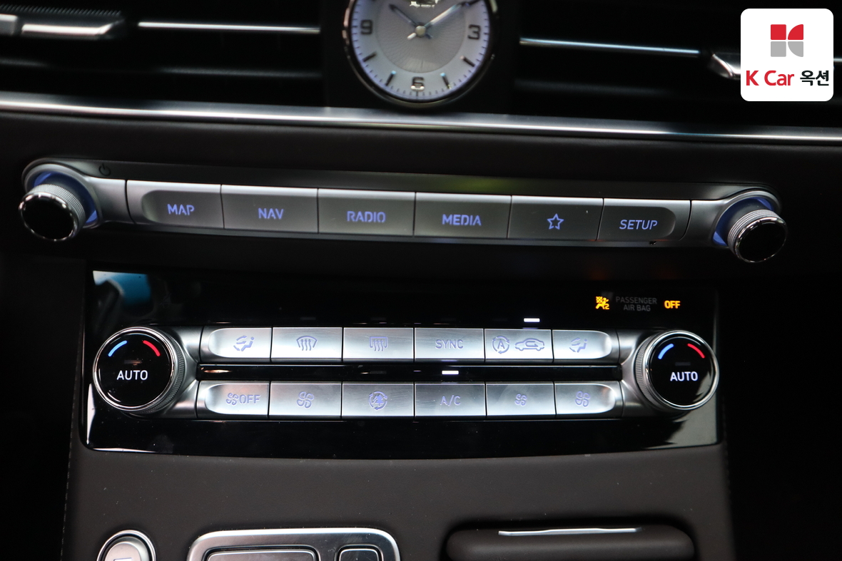 Genesis G90 2019 - Image 14