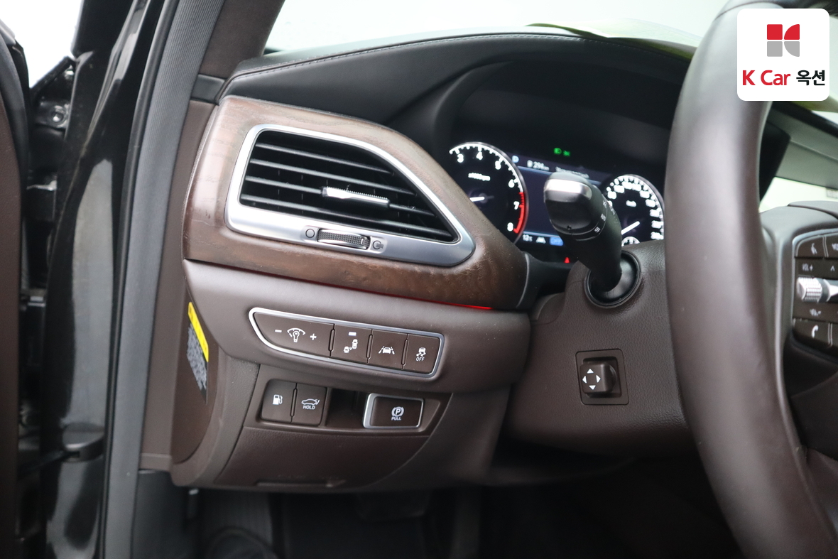 Genesis G90 2019 - Image 9