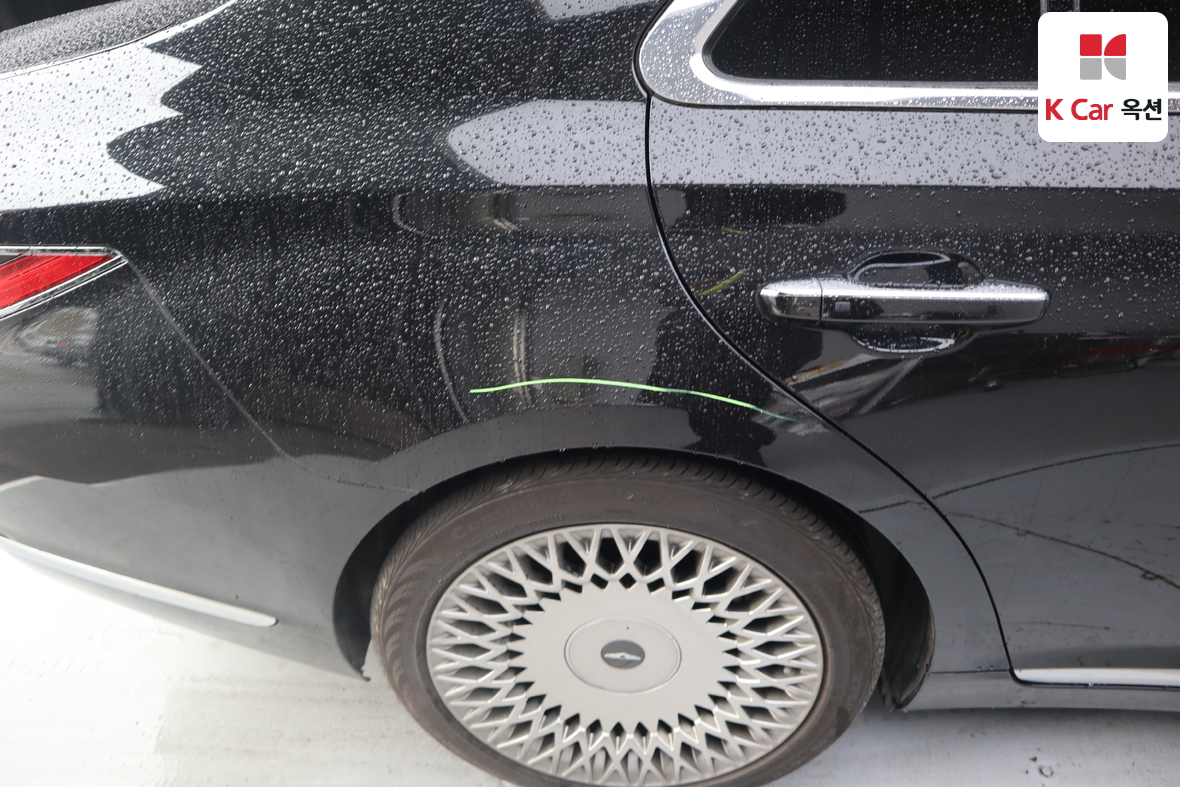 Genesis G90 2019 - Image 38