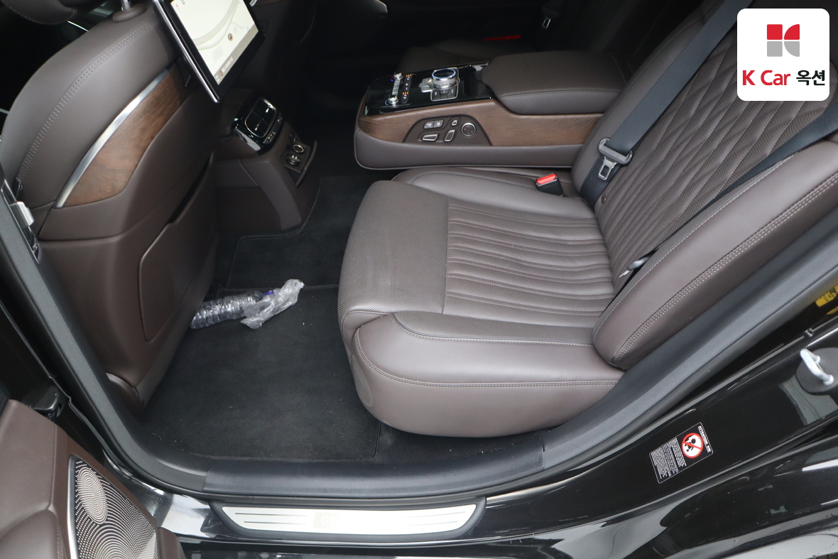 Genesis G90 2019 - Image 23