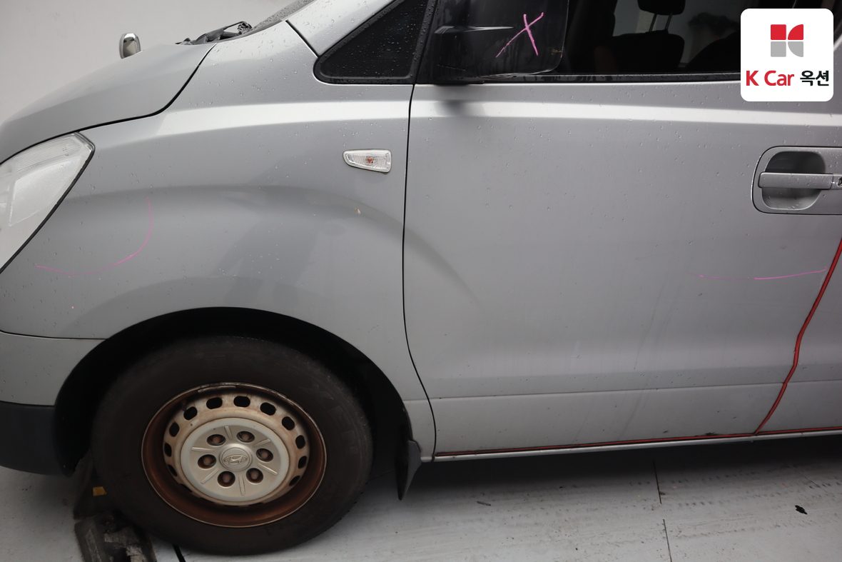 Hyundai Grand Starex 2017 - Image 32