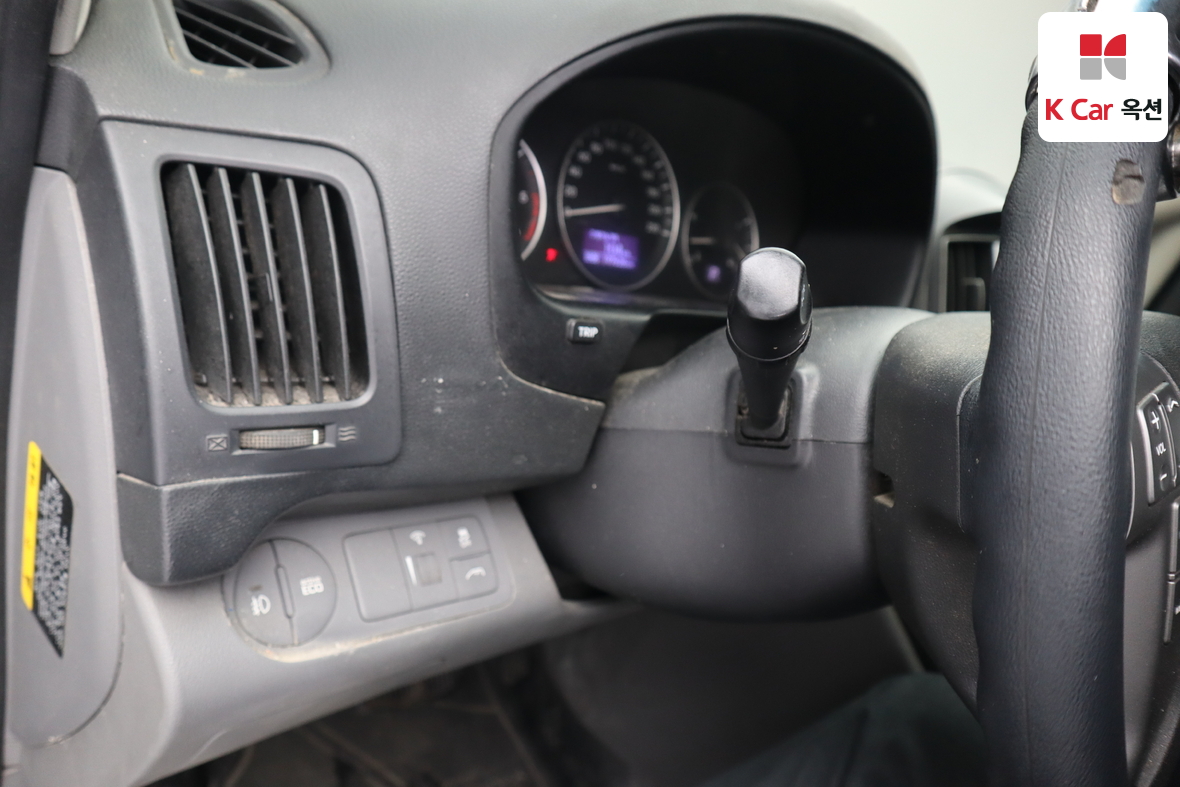 Hyundai Grand Starex 2017 - Image 9