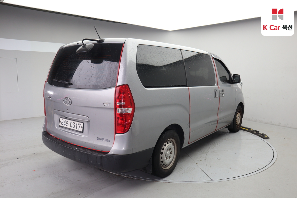 Hyundai Grand Starex 2017 - Image 2